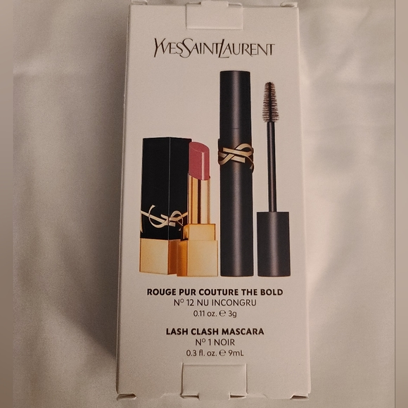 Yves Saint Laurent - Picture 7 of 10